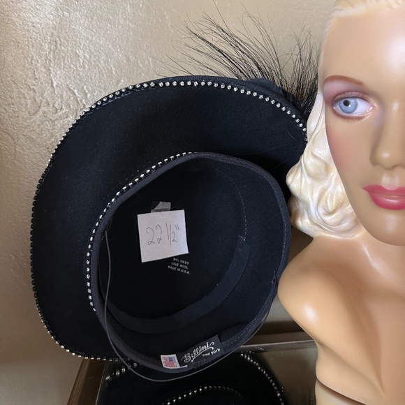 STUPENDOUS 1907s\' BLACK FELT ASYMMETRICAL HAT